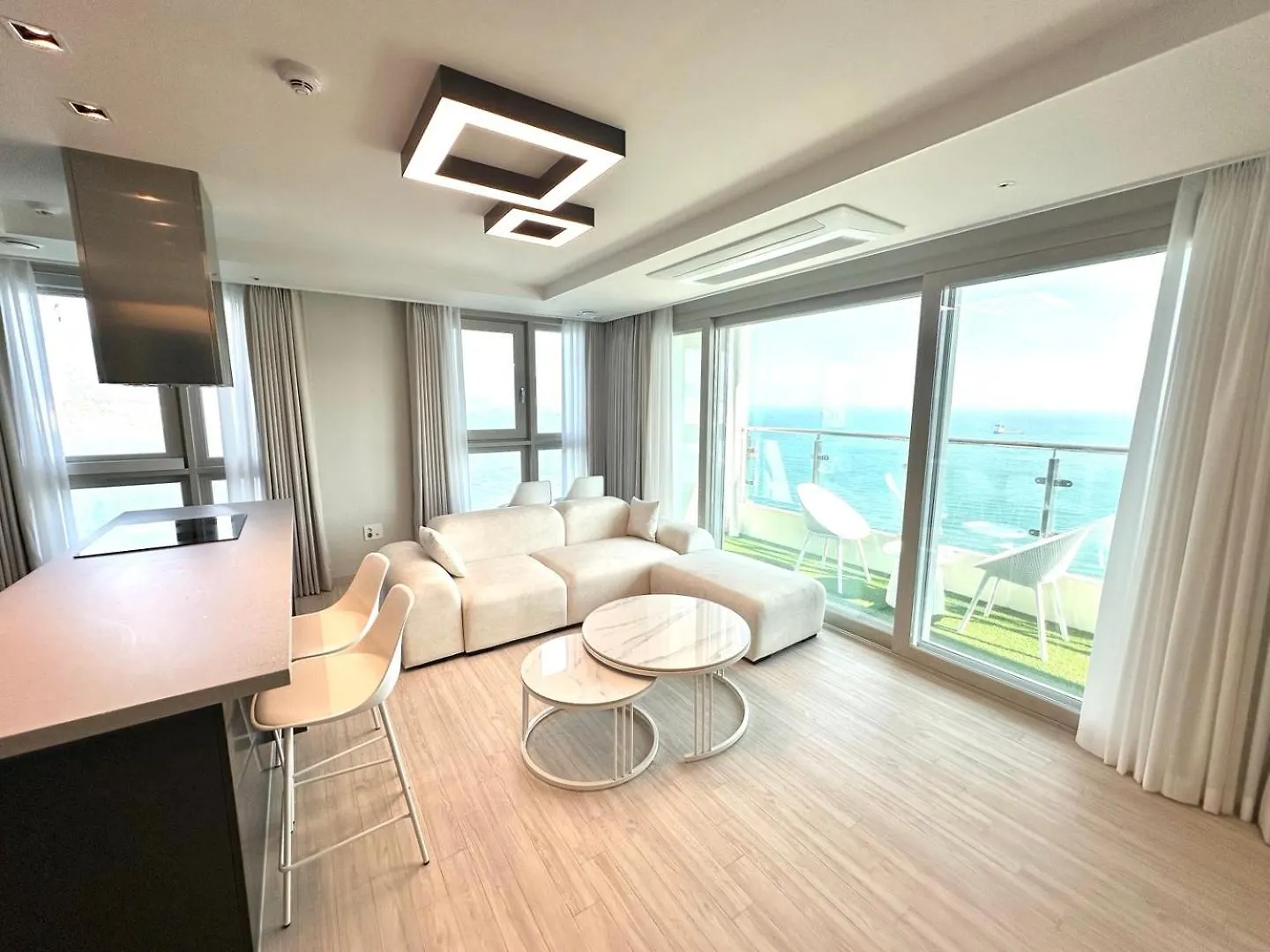 The December Stay Busan Songdo Ocean Terrace 5*,  South Korea
